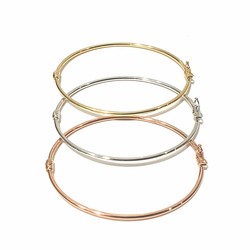 14 Kt White, Rose and Yellow Gold Bangle Set Oval Shape